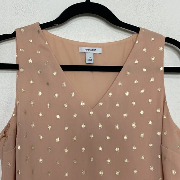 Nine West V-Neck Sleeveless Peach Top W/Metallic Gold Detailing Size XS - Picture 2 of 7